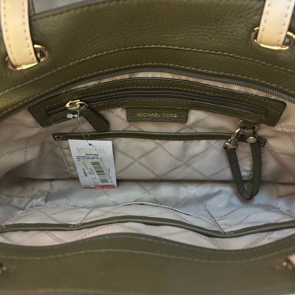 NWT Michael Kors Pebble Leather Purse - Picture 3 of 3